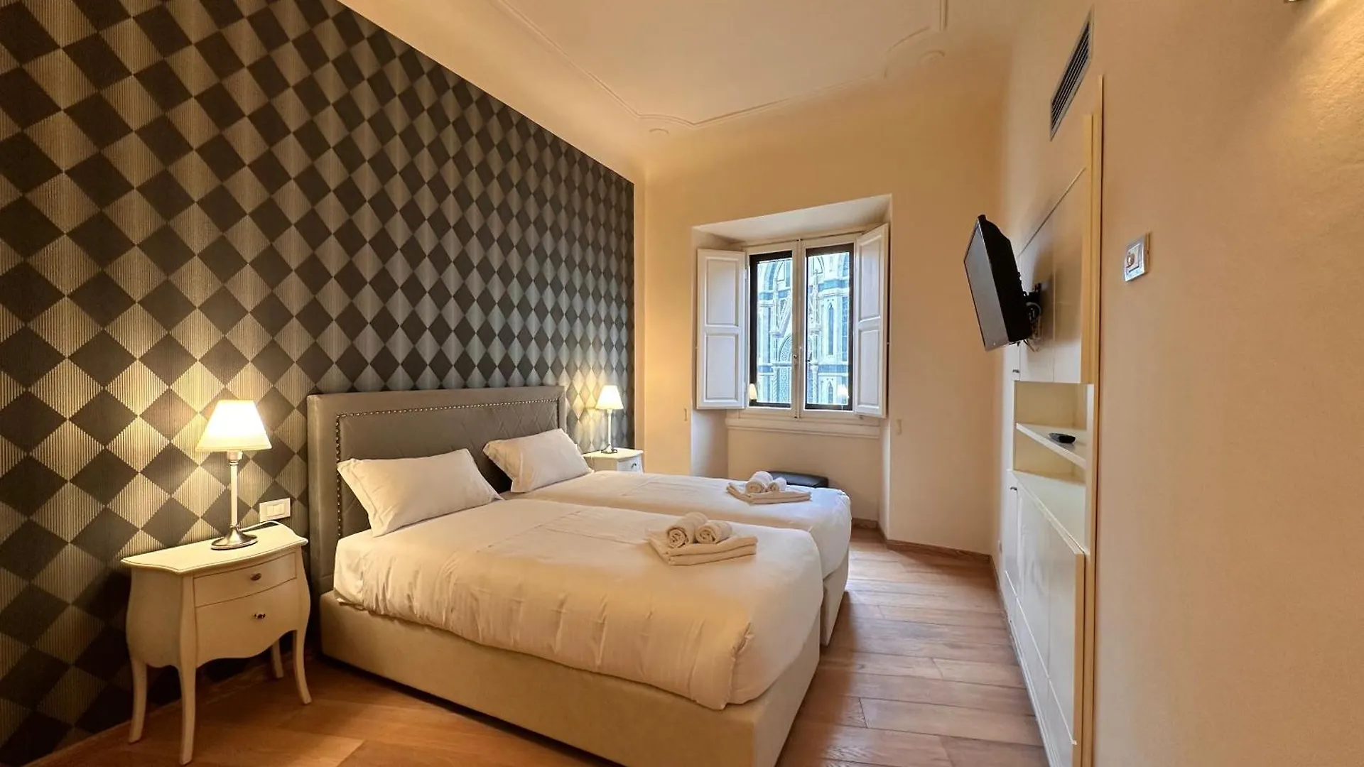 Duomo Royal Apartment Florence