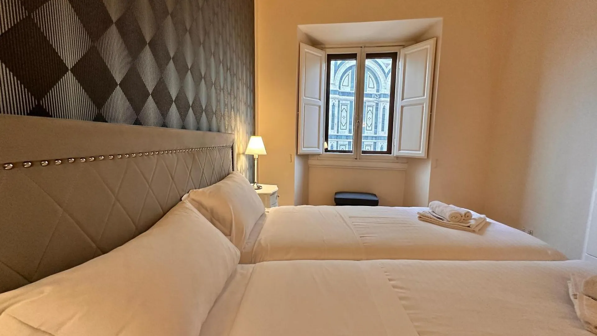 Duomo Royal Apartment Florence